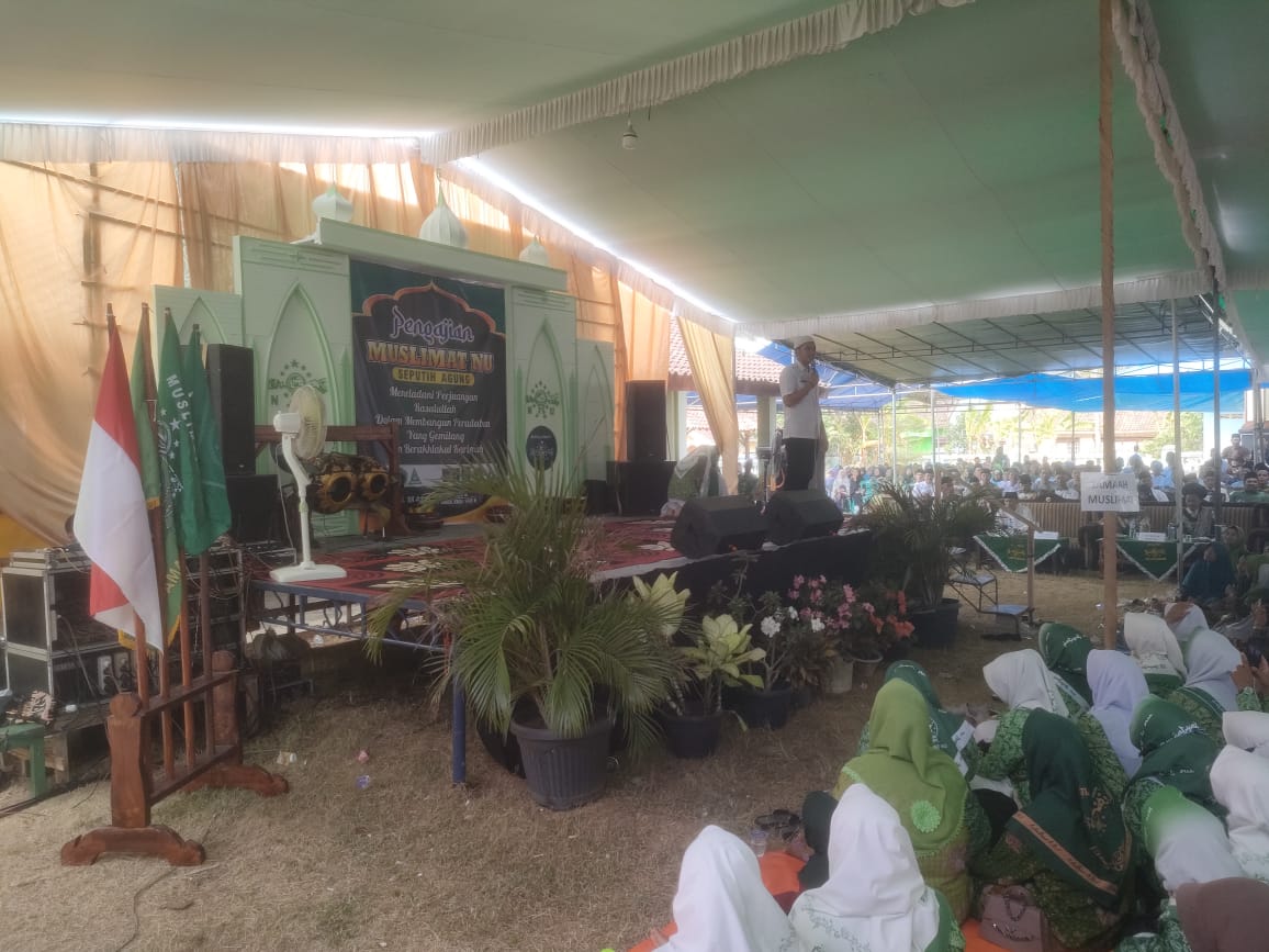 Menghadiri Pengajian Muslimat NU Seputih Agung di Kampung Fajar Asri (Rabu, 04 Oktober 2023)